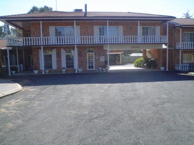 Coachmans Rest Motor Lodge คูนาแบราบรัน ภายนอก รูปภาพ